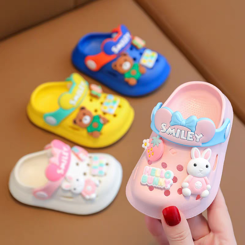 Trendy Unisex Kids Clogs – Lightweight Anti-Slip Cartoon Sandals for Boys & Girls (Pink, Yellow, White)